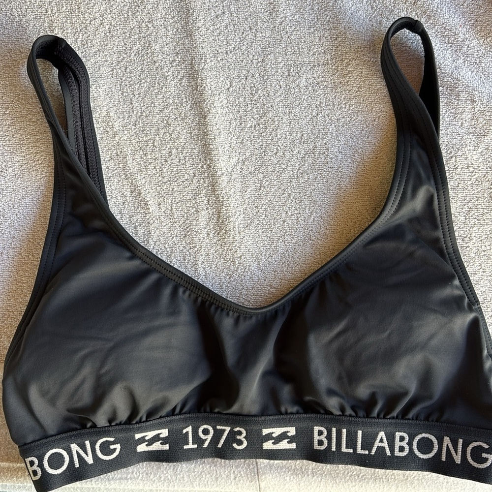 Billabong 1973 Black Logo Elastic Sports Bra Women’s M